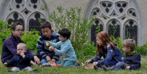 Nouvelle chasse aux oeufs pour les enfants à l'Abbaye d'Ambronay