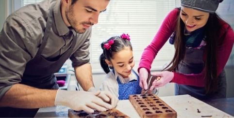 Fabrication et dégustation de chocolat // Ateliers parent-enfant