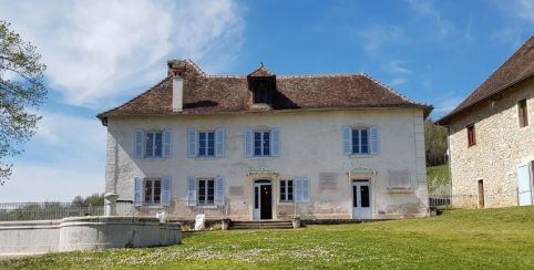 Visite en famille du musée memorial de la Maison d'Izieu près de Belley