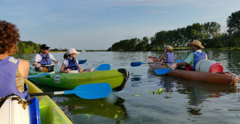 Excursions crépusculaires en canoë kayak en famille avec la Maison de l'Eau et de la Nature 