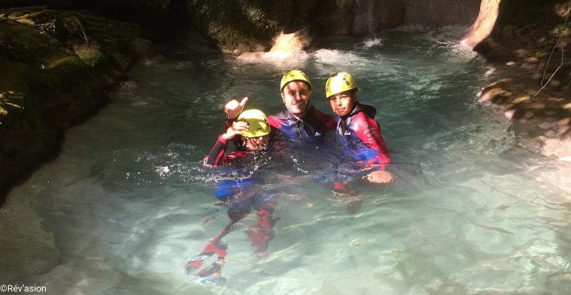 L'aventure dans les canyons, en famille avec Rév'asion, Plateau d'Hauteville, dans l'Ain et le Jura