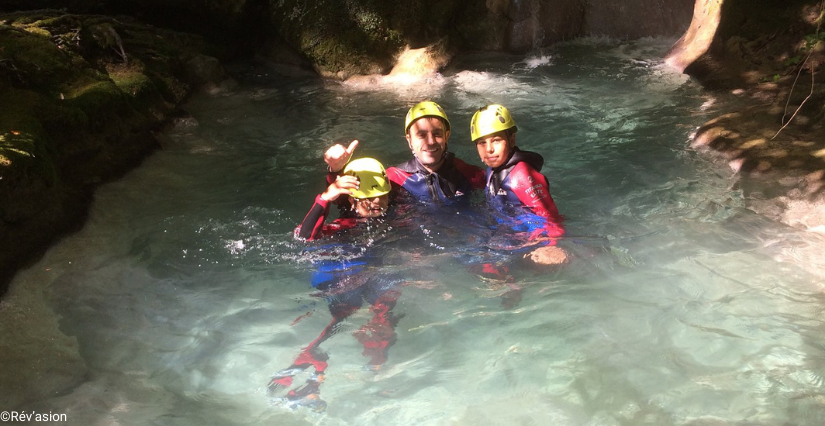 L'aventure dans les canyons, en famille avec Rév'asion, Plateau d'Hauteville, dans l'Ain et le Jura 