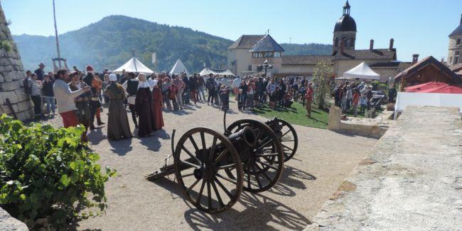 Fête médiévale pour toute la famille au château de Treffort, près de Bourg-en-Bresse