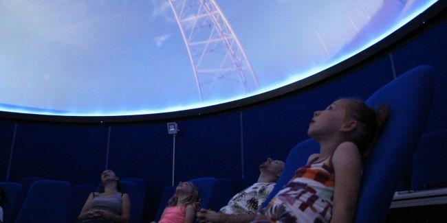 Soirée télescopes et planétarium en famille à l'Observatoire de la Lèbe, près de Belley