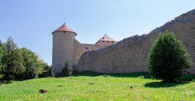 Visites guidées du donjon en famille au Château des Allymes à Ambérieu-en-Bugey