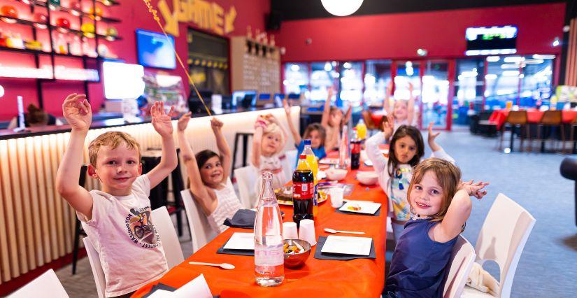 OnlyKart Lyon Dagneux : un anniversaire enfant fun et sportif en intérieur