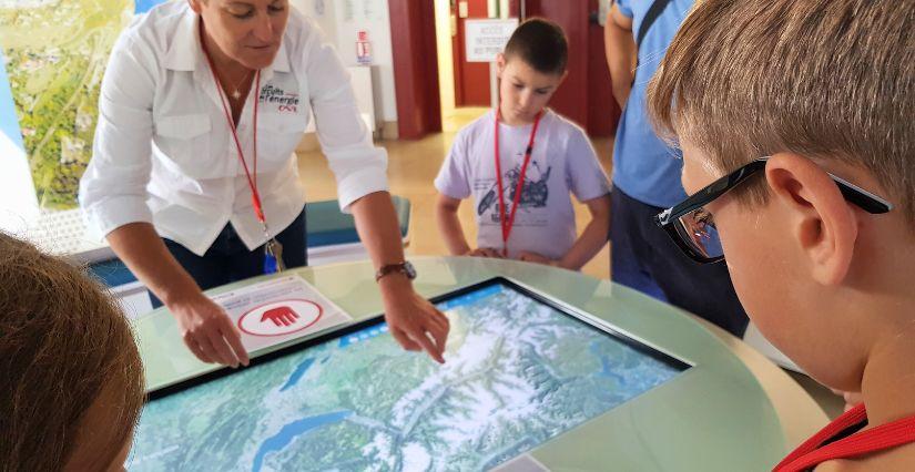 Visite du barrage de Génissiat et animations scolaires CNR