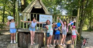 Anniversaire enfant sous le tipi au Domaine de la Dombes à 15 min de Villars-les-Dombes