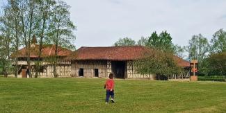 Ferme de la Forêt à Courtes : Voyagez dans le temps en famille près de Bourg-en-Bresse !